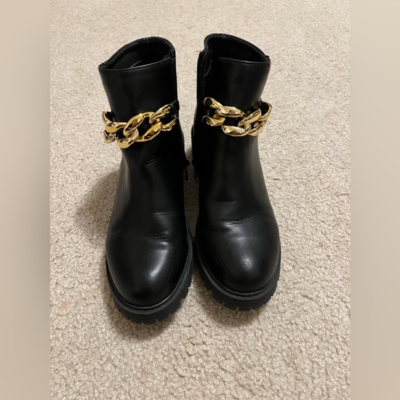 WOMENS SOLE CHAIN BASIA BLACK ANKLE BOOT 🥾 - Picture 4 of 8